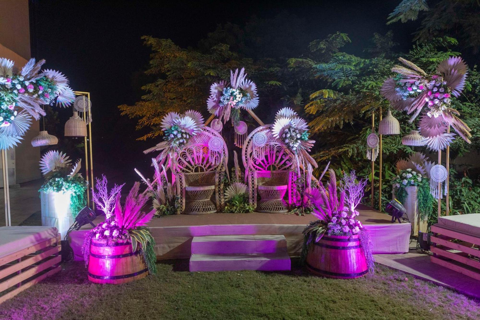 Radisson Blu Hotel & Spa, Nashik Exterior foto